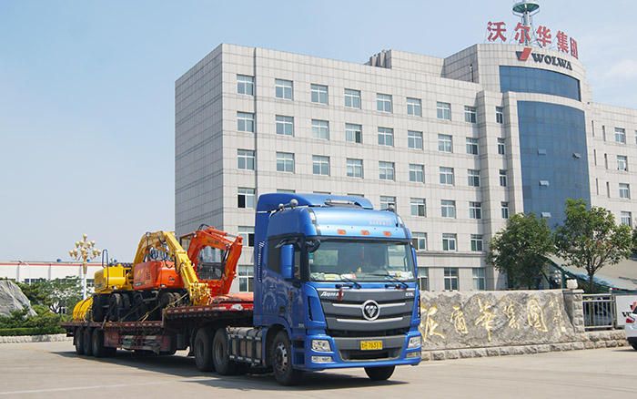 乐虎88国际集团6台新型挖掘机顺利出口乌兹别克斯坦