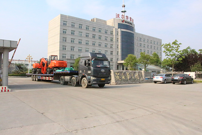 乐虎88国际集团10台轮式挖掘机顺利出口秘鲁