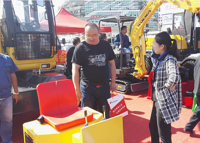 乐虎88国际集团携多款产品参加2015全国建筑机械展