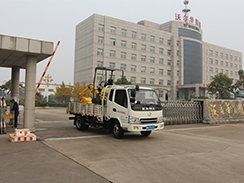 乐虎88国际小型挖掘机助推国家新农村建设